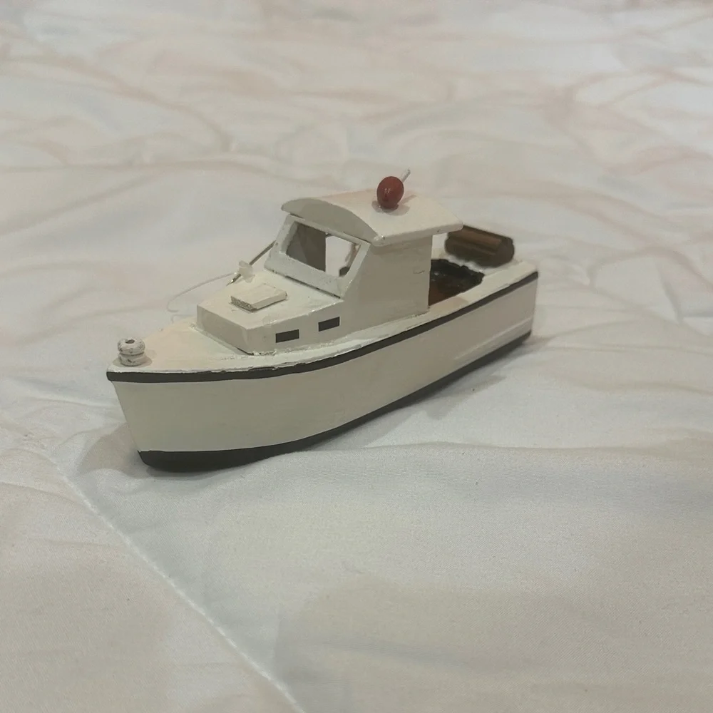 Chesapeake Bay Nautical White and Brown Boat Decor - Picture 3 of 9